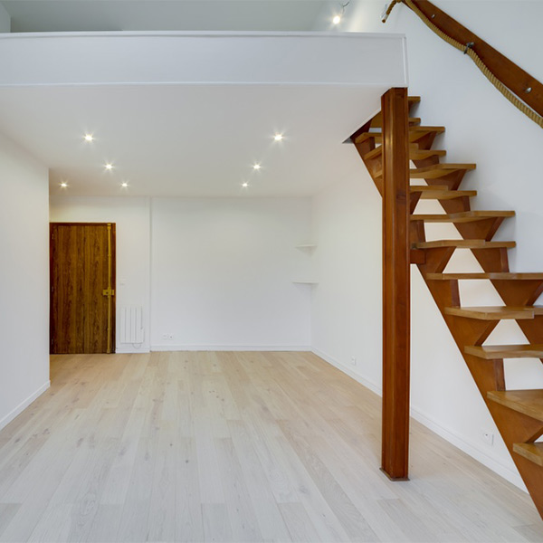 escaliers en bois appartement